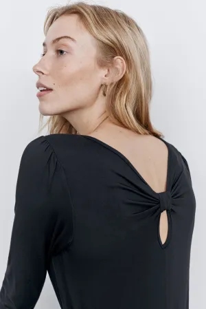 Carrie Top
