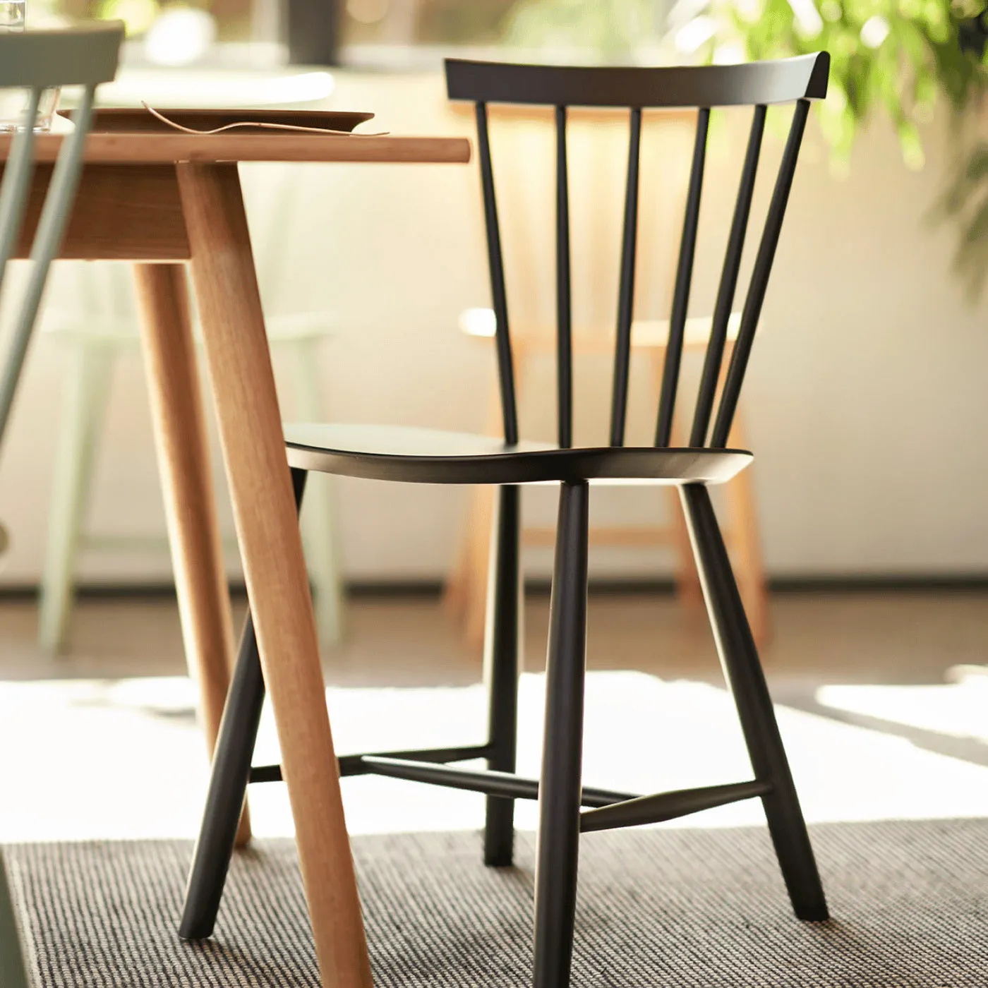 FDB Mobler Small Spaces Dining Table Bundle