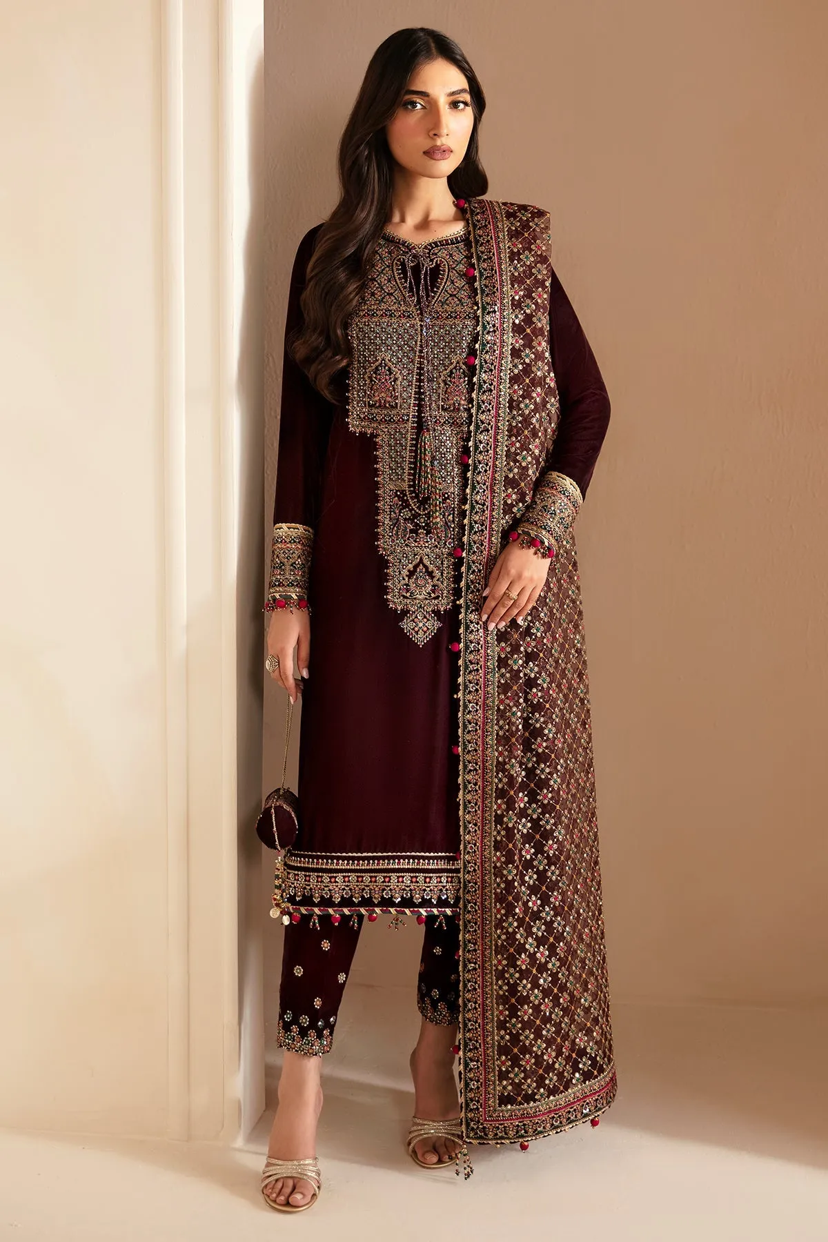 Jazmin The Velvet Edit Embroidered Formals – VF-2022