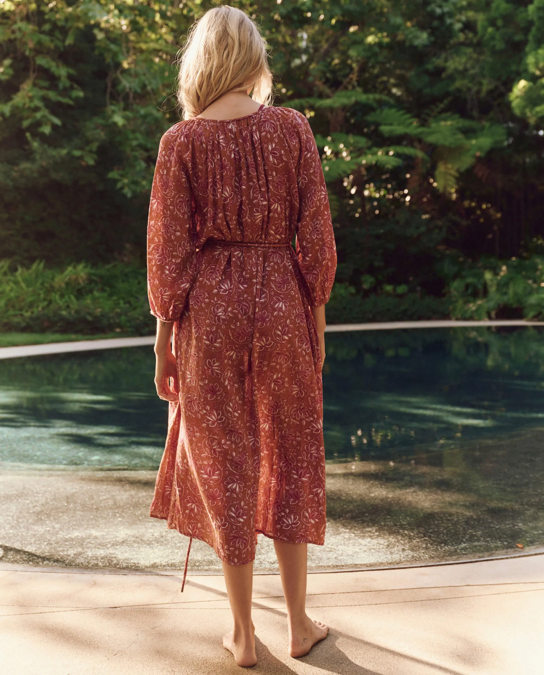 The Shoreline Cover-Up. -- Golden Sand Oasis Floral