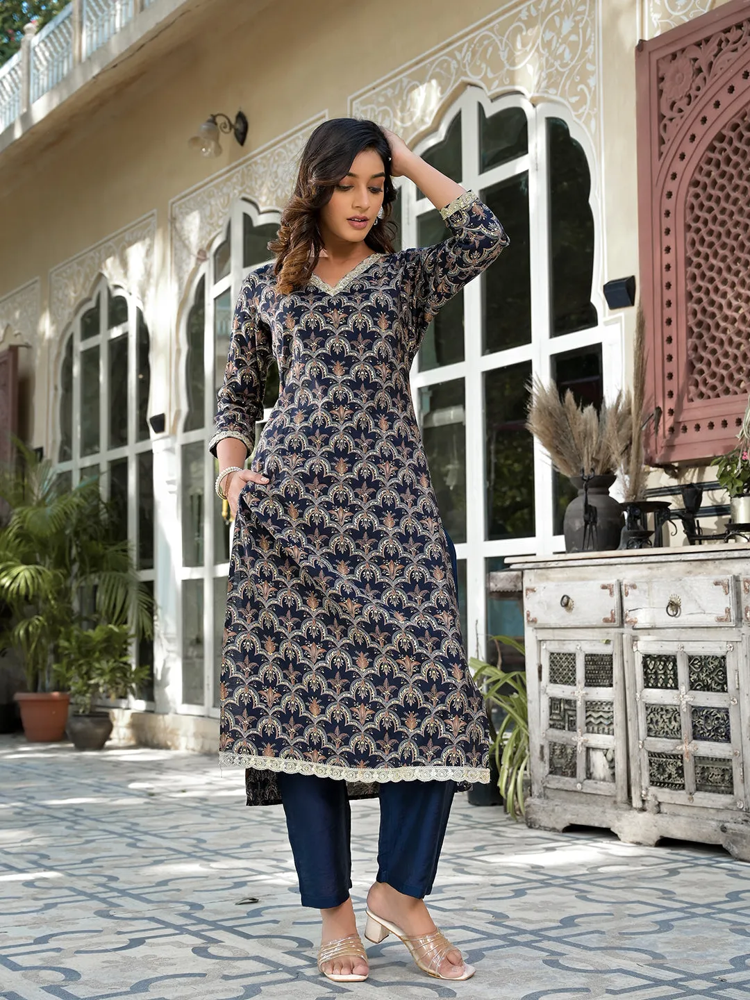 Women Navy Blue Silk Blend Kurta Set