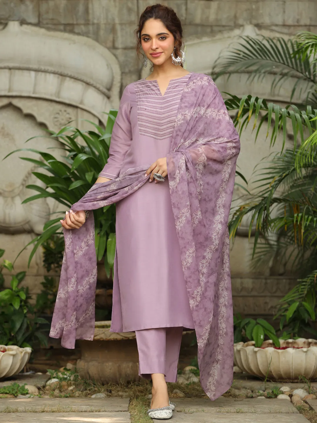 Women Silk Blend Lavender Kurta Set